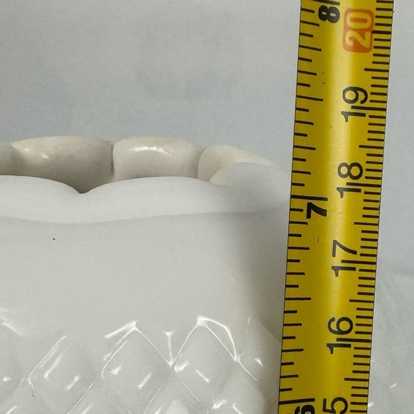 Vintage Westmoreland Milk Glass Ivy English Hobnail Diamond Vase Ball - Picture 7 of 8